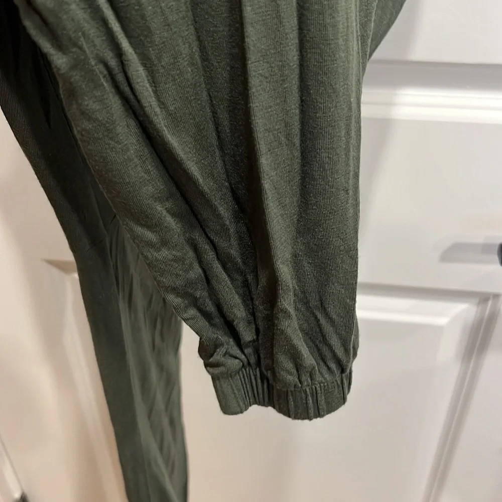 Women’s Green Wrap Jumpsuit Loungewear Closet Staple Summer Tie Waist Dress Moni - Picture 10 of 10
